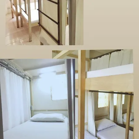 1 River Central Hostel Makati City Exterior photo