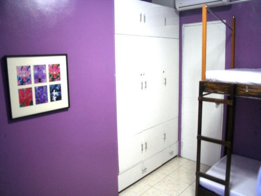 1 River Hostel Makati City