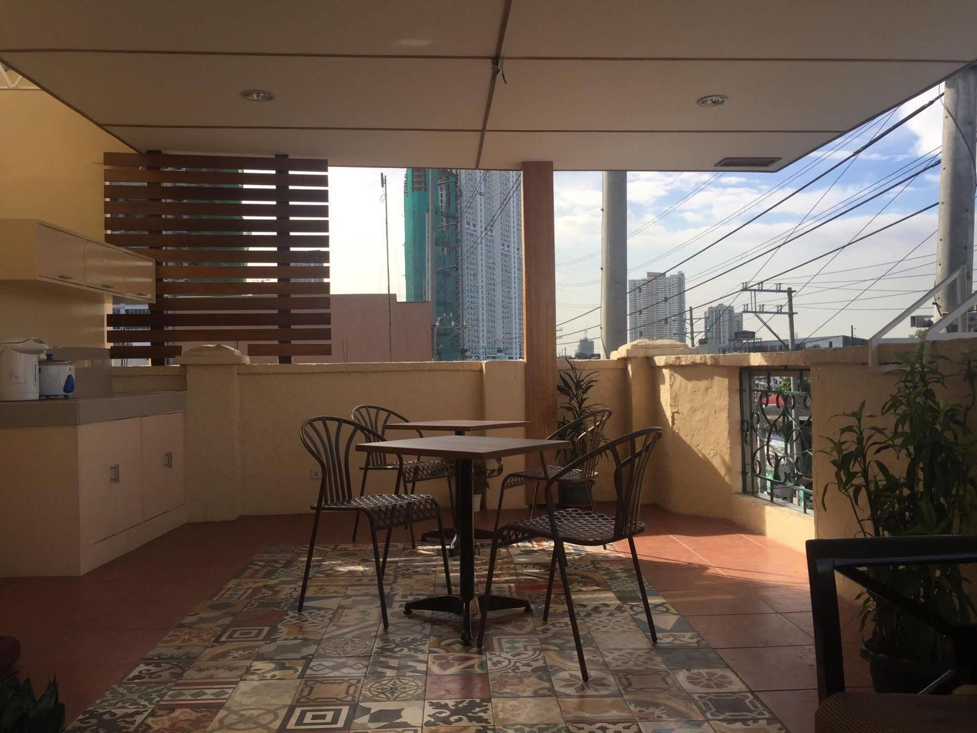 Hostel 1 River Makati City